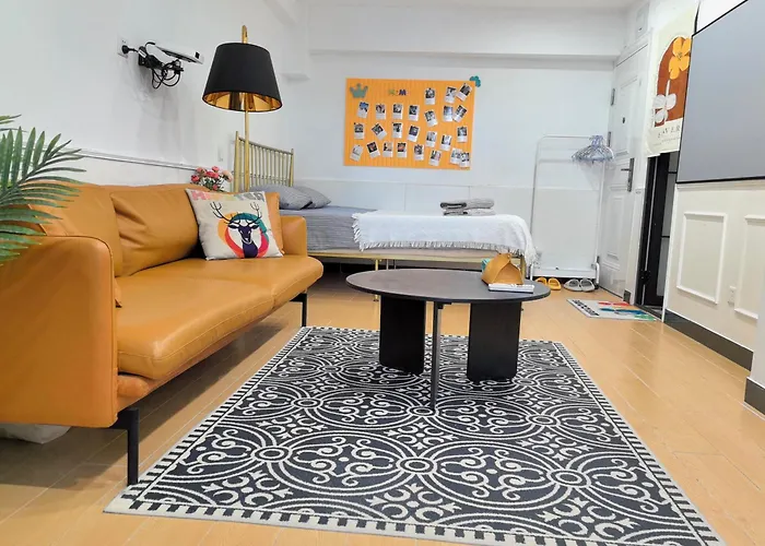 Shanghai Hills & Zinn Changle Road Homestay Near Line1 & Line12 South Shanxi Rd